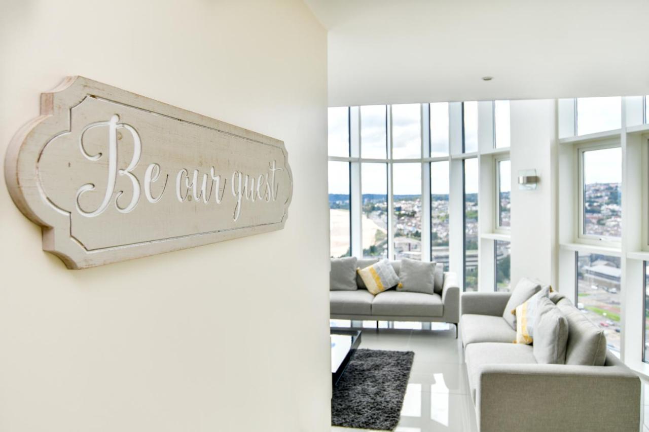 Just Stay Wales - Meridian Quay Penthouses Swansea Exteriör bild