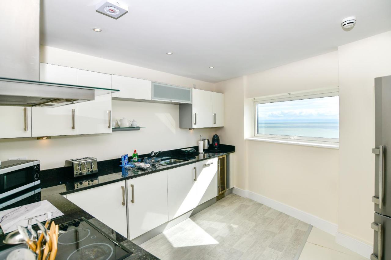 Just Stay Wales - Meridian Quay Penthouses Swansea Exteriör bild