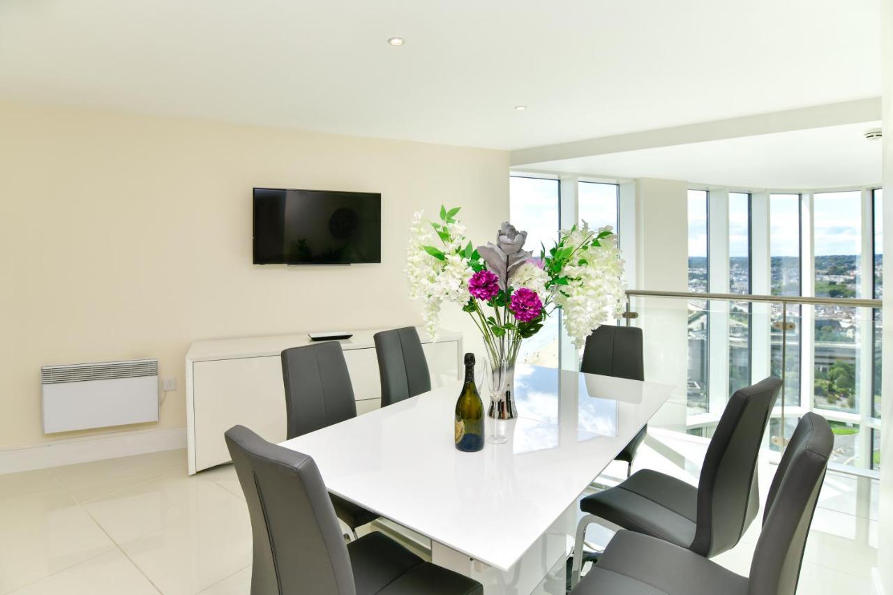 Just Stay Wales - Meridian Quay Penthouses Swansea Exteriör bild