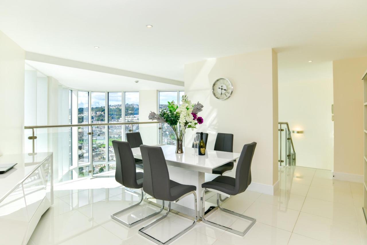 Just Stay Wales - Meridian Quay Penthouses Swansea Exteriör bild