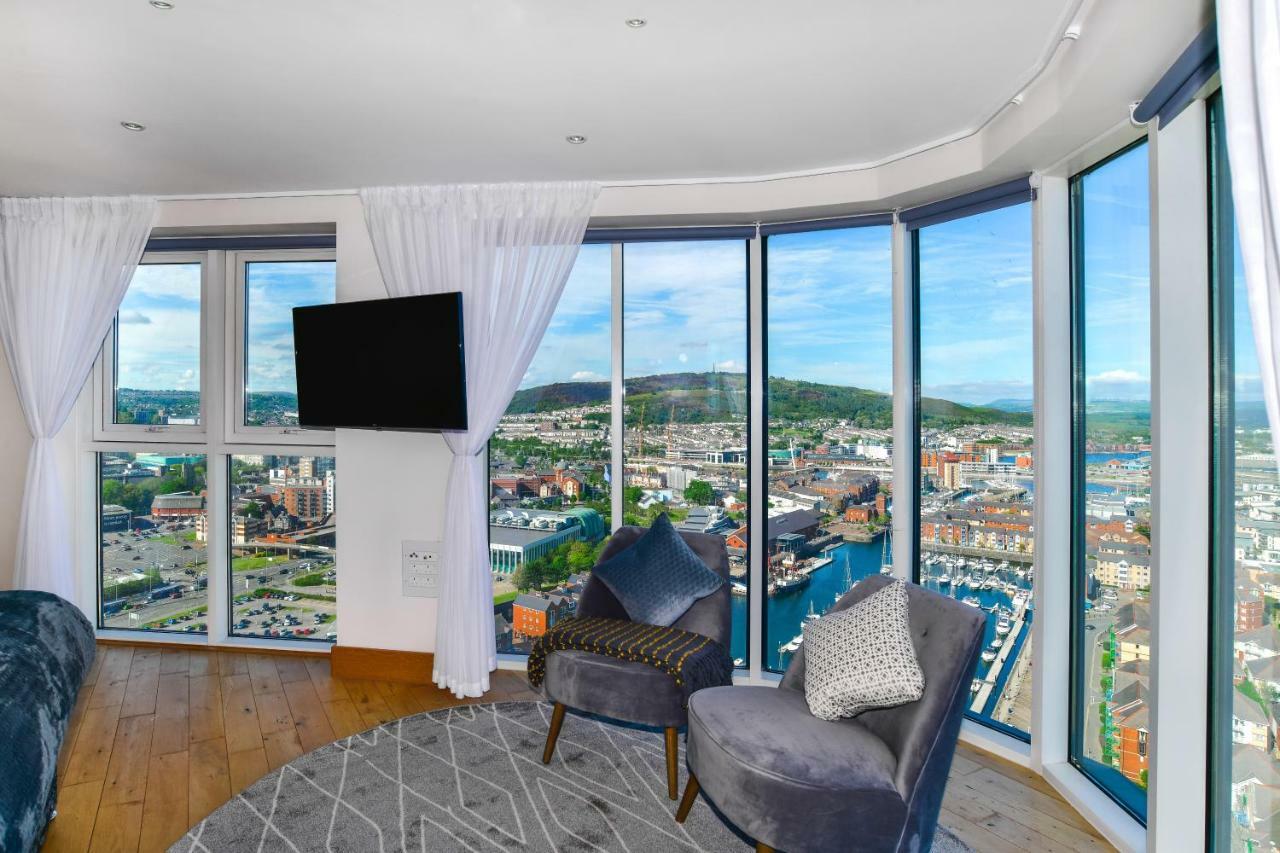 Just Stay Wales - Meridian Quay Penthouses Swansea Exteriör bild