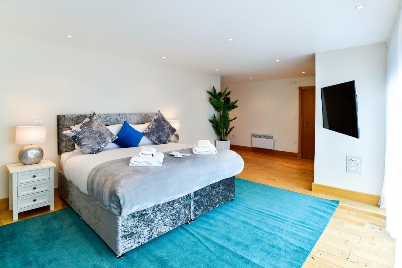 Just Stay Wales - Meridian Quay Penthouses Swansea Exteriör bild